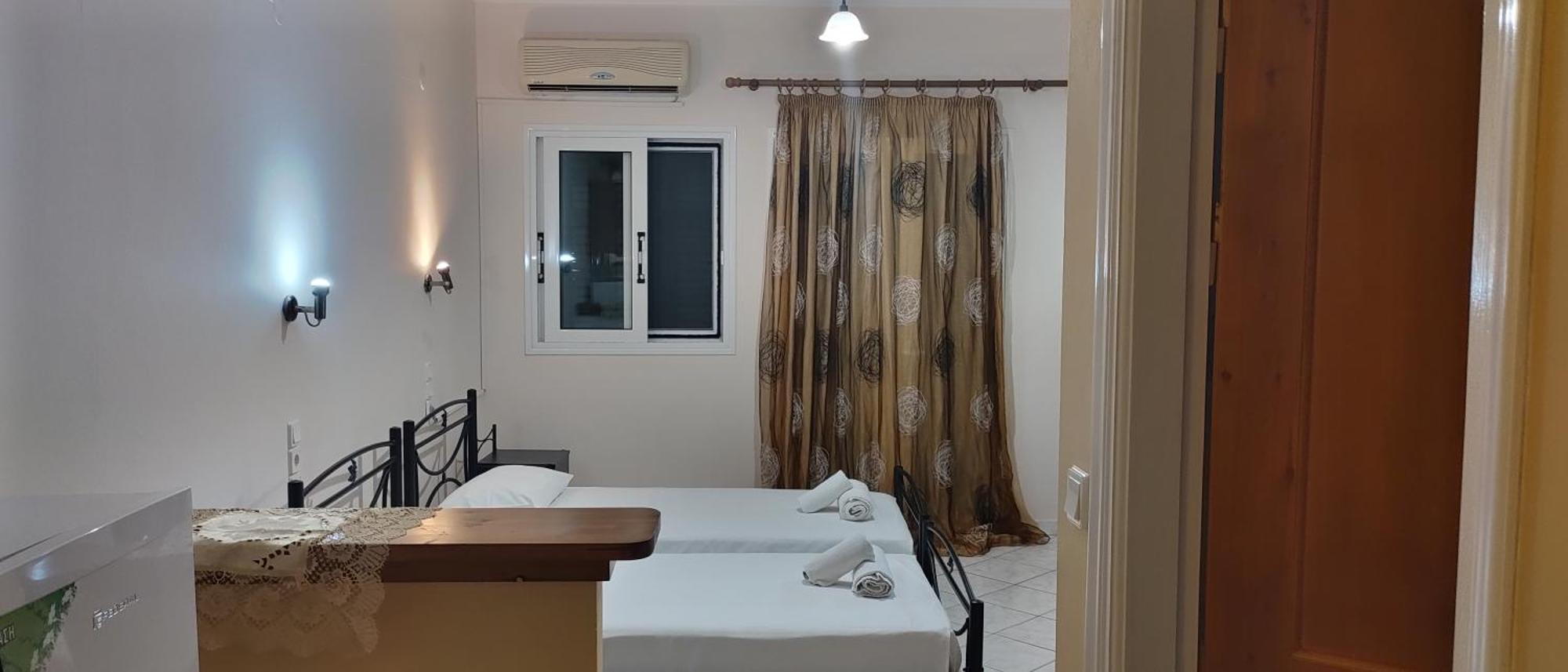 Gialos Geni  Room photo